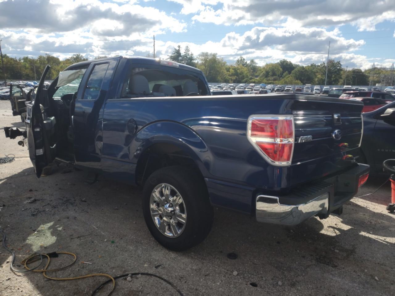 2011 Ford F150 Super Cab - Image 2