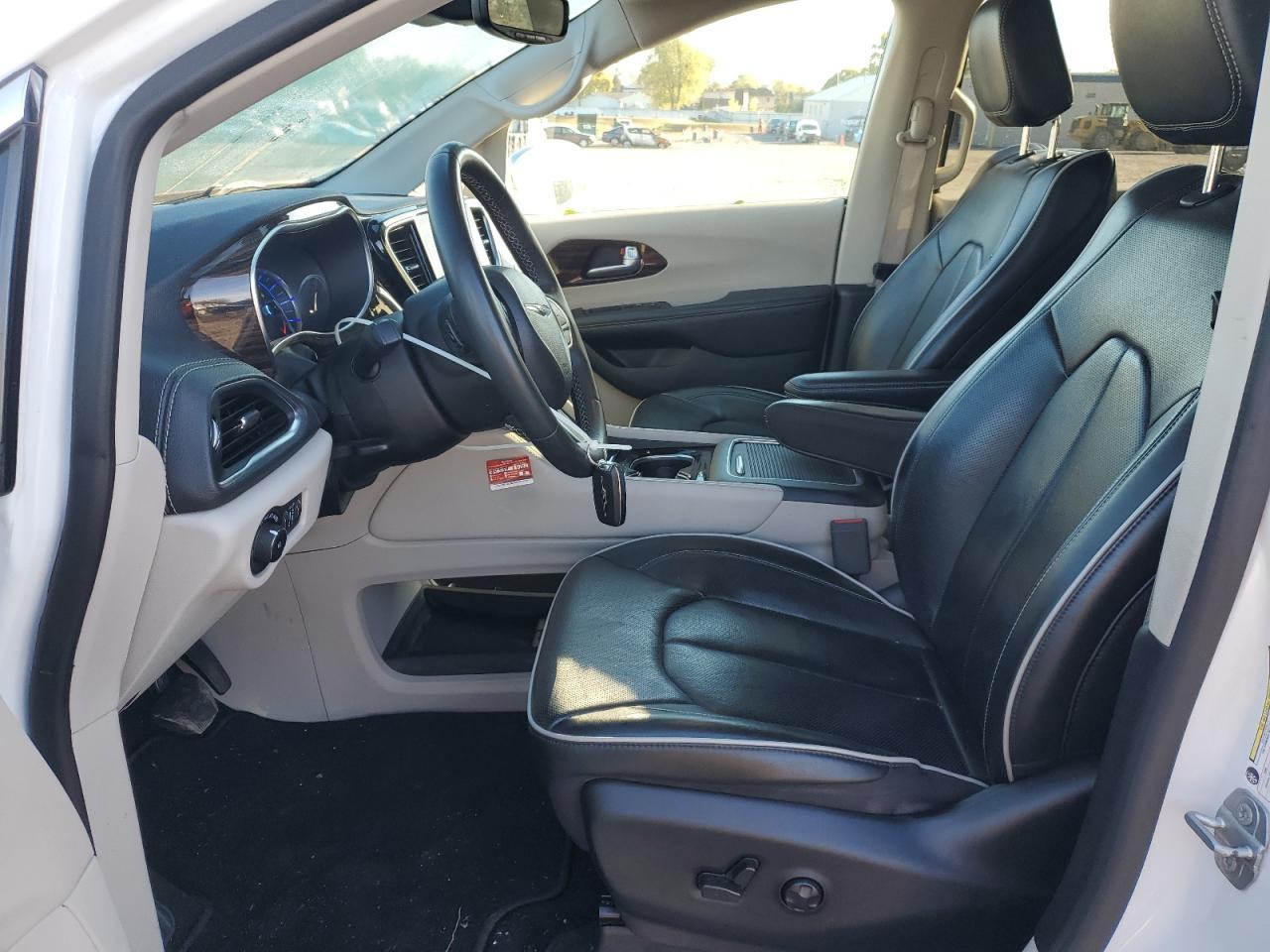 2022 Chrysler Pacifica Hybrid Limited - Фото 7