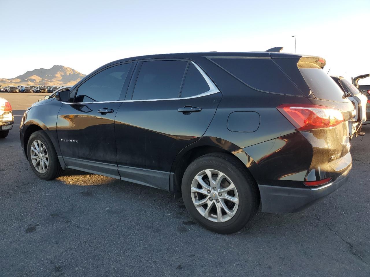 2018 Chevrolet Equinox Lt - Фото 2
