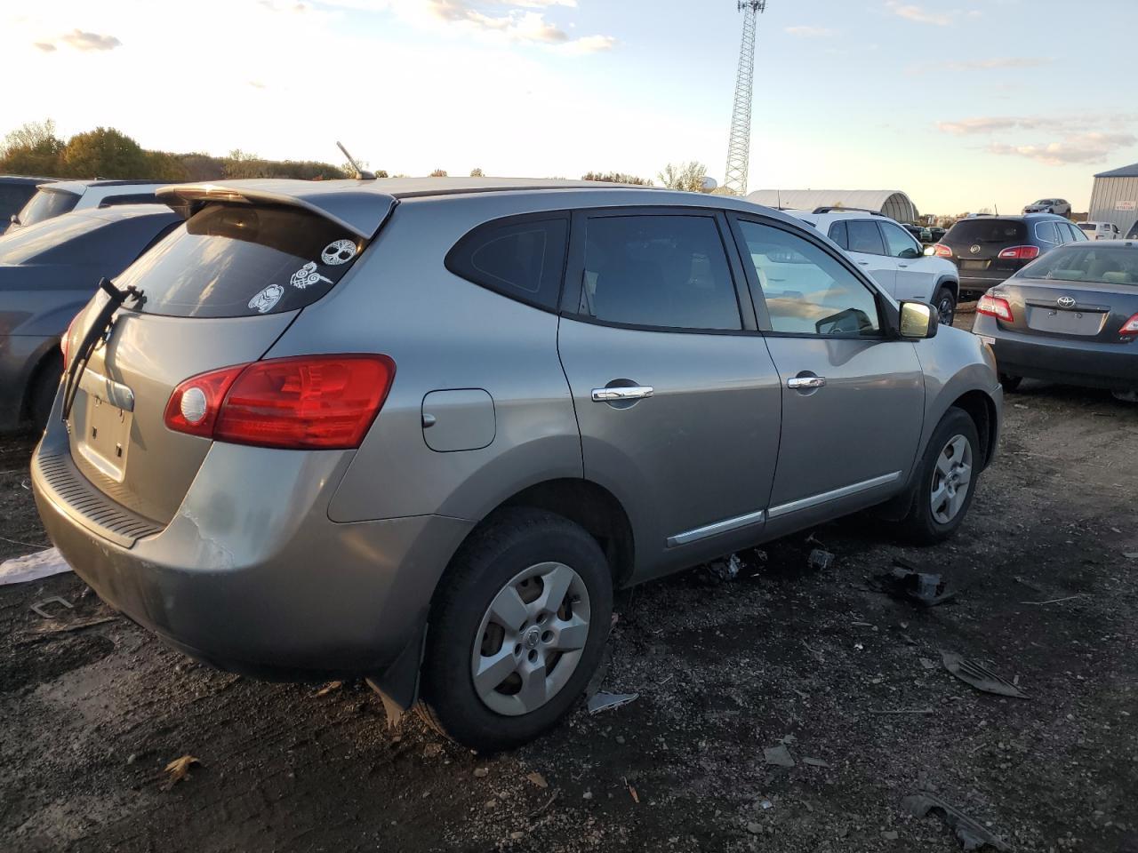 2013 Nissan Rogue S - Image 3