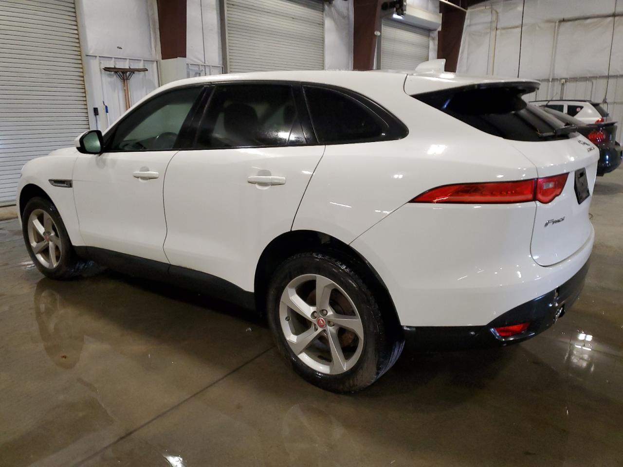 2017 Jaguar F-Pace Premium - Image 2
