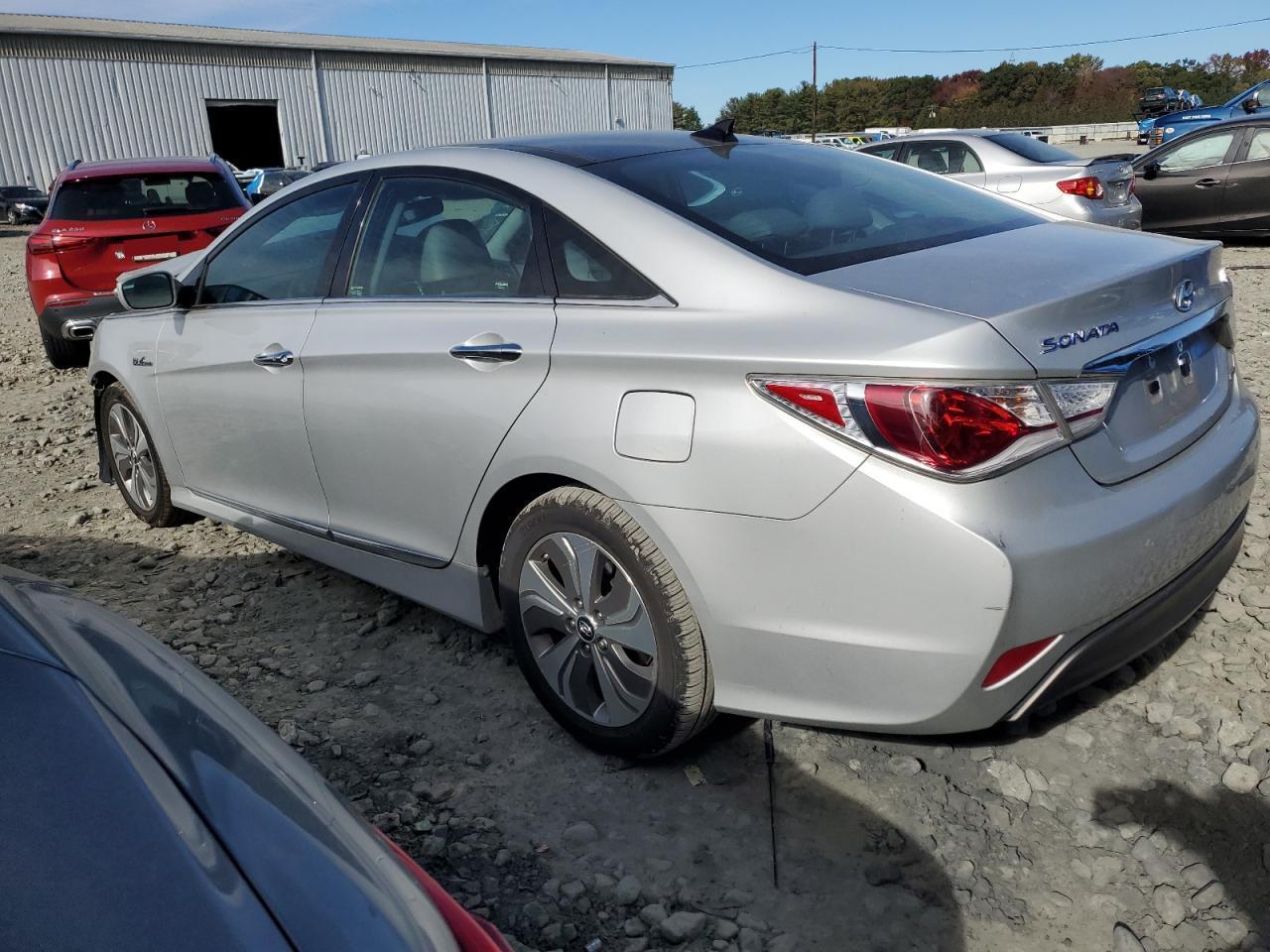 2015 Hyundai Sonata Hybrid - Фото 2
