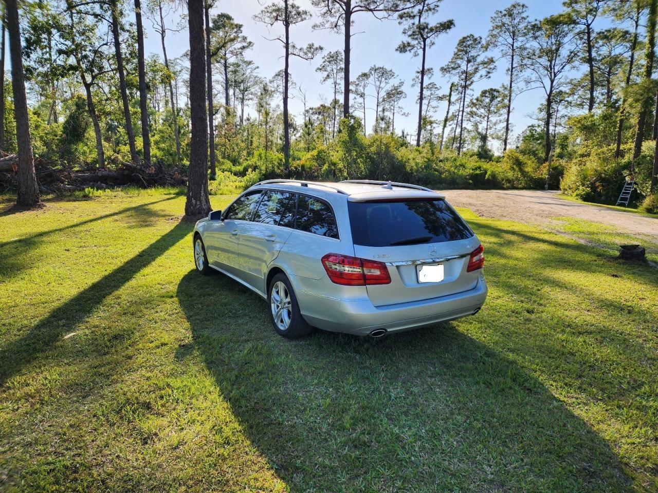 2011 Mercedes-Benz E 350 4Matic Wagon - Фото 3