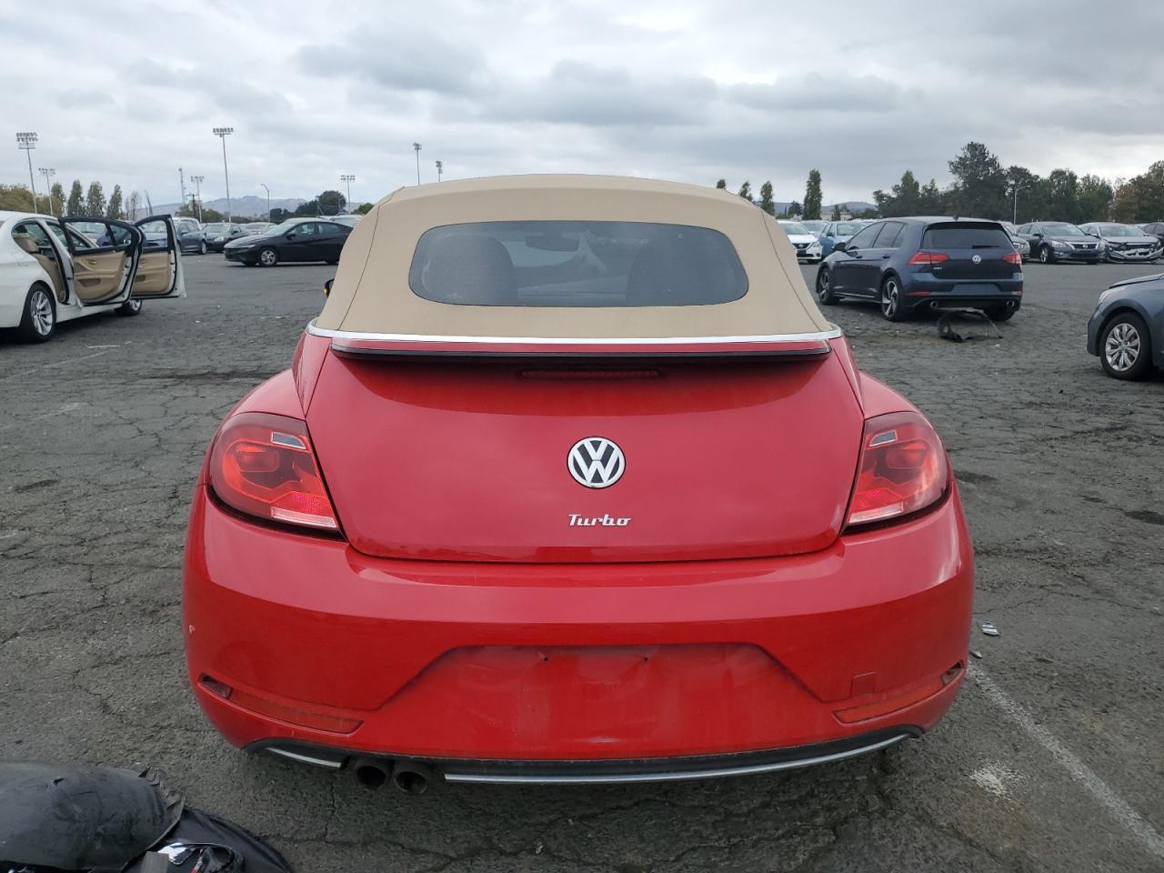 2019 Volkswagen Beetle S - Фото 6