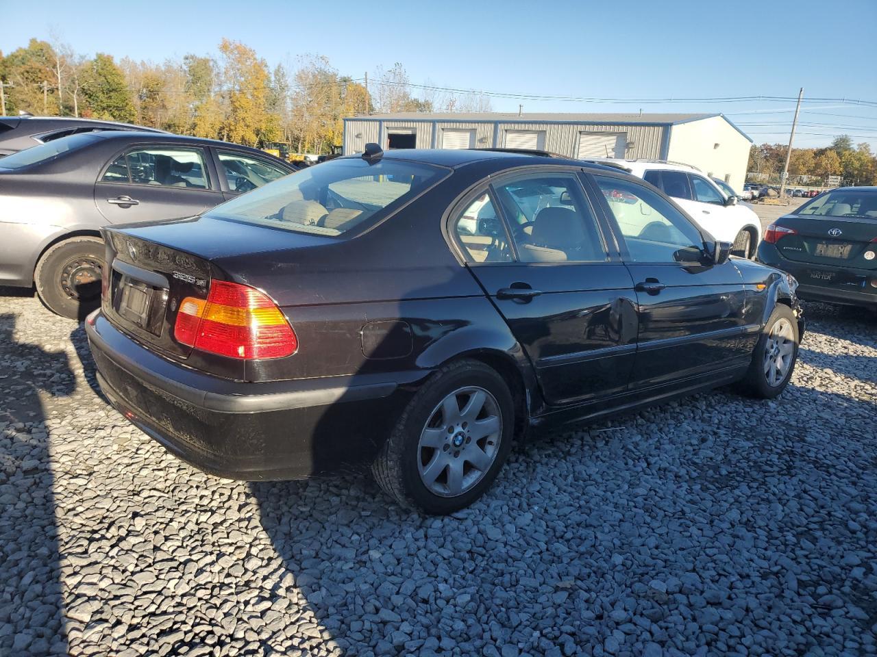 2005 BMW 325 Xi - Image 3