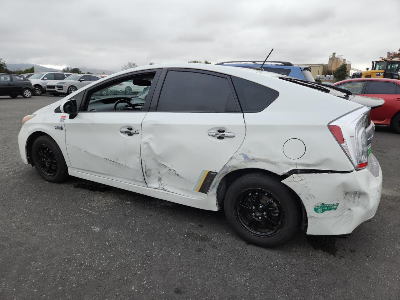 2014 Toyota Prius Plug-In - Image 2