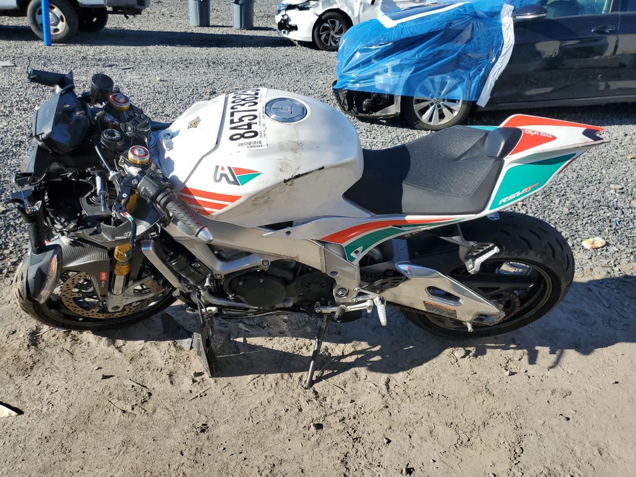 2020 Aprilia Rsv4 - Фото 3