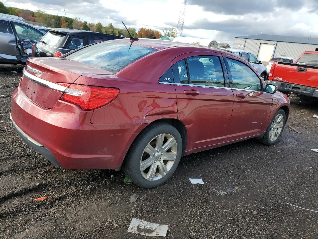 2012 Chrysler 200 Touring - Фото 3