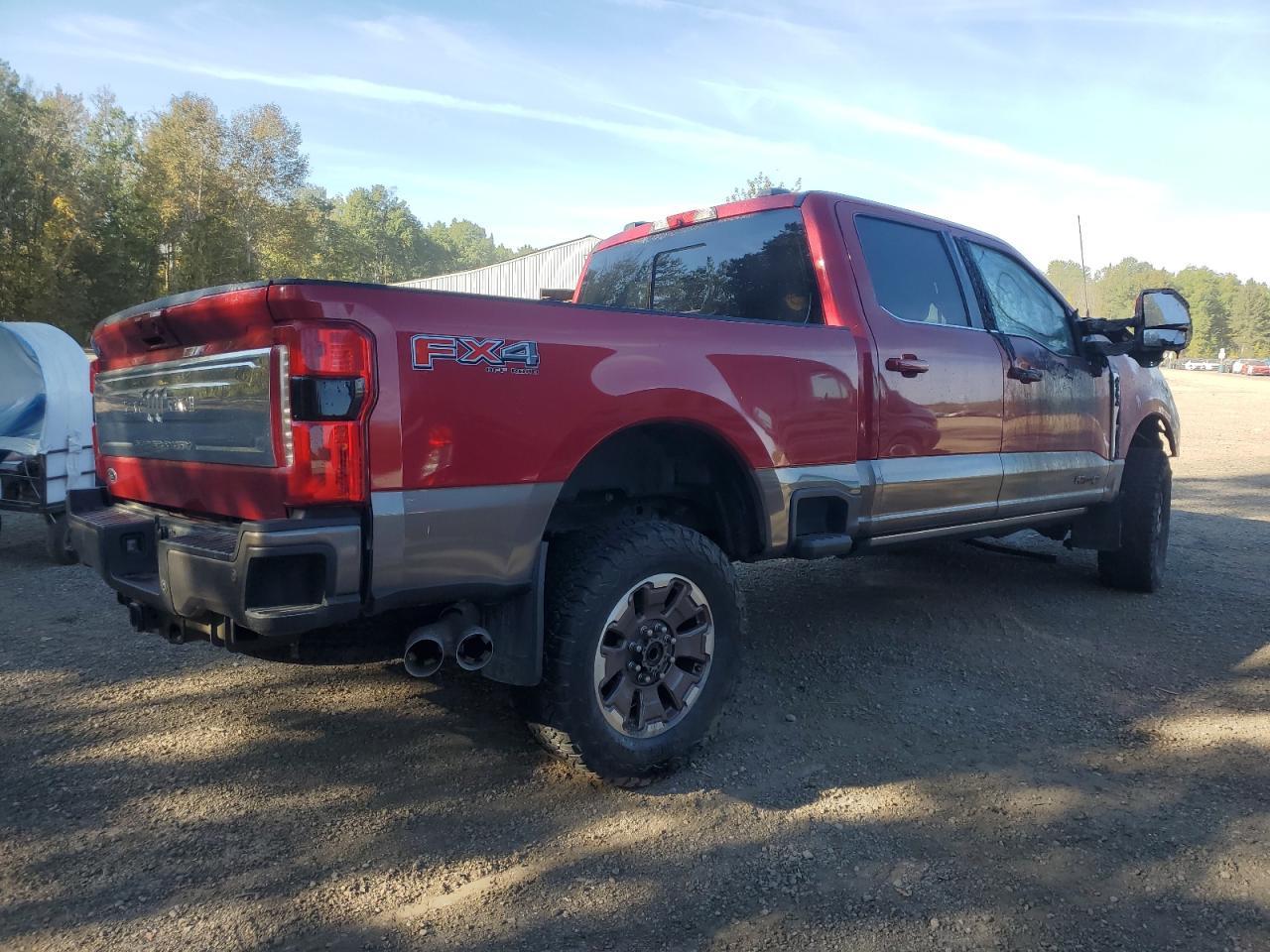 2023 Ford F350 Super Duty - Фото 3