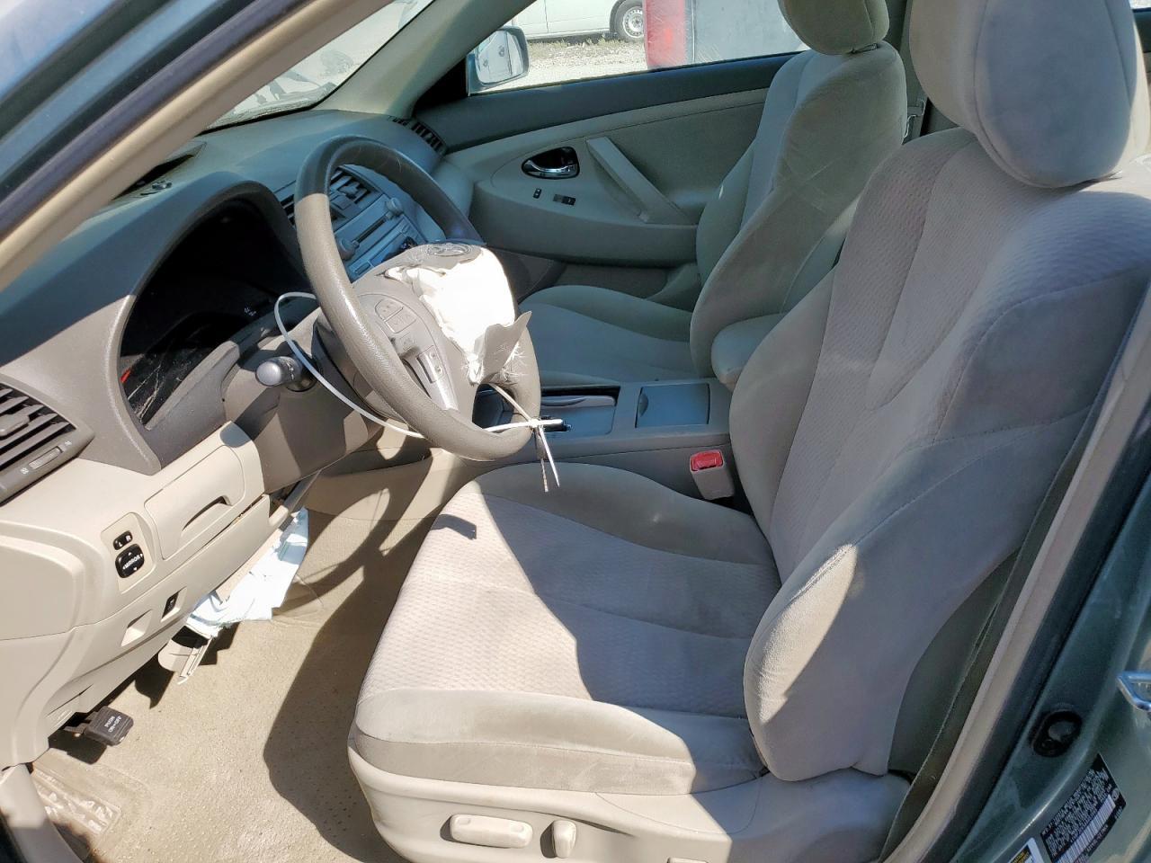 2010 Toyota Camry Base - Фото 7