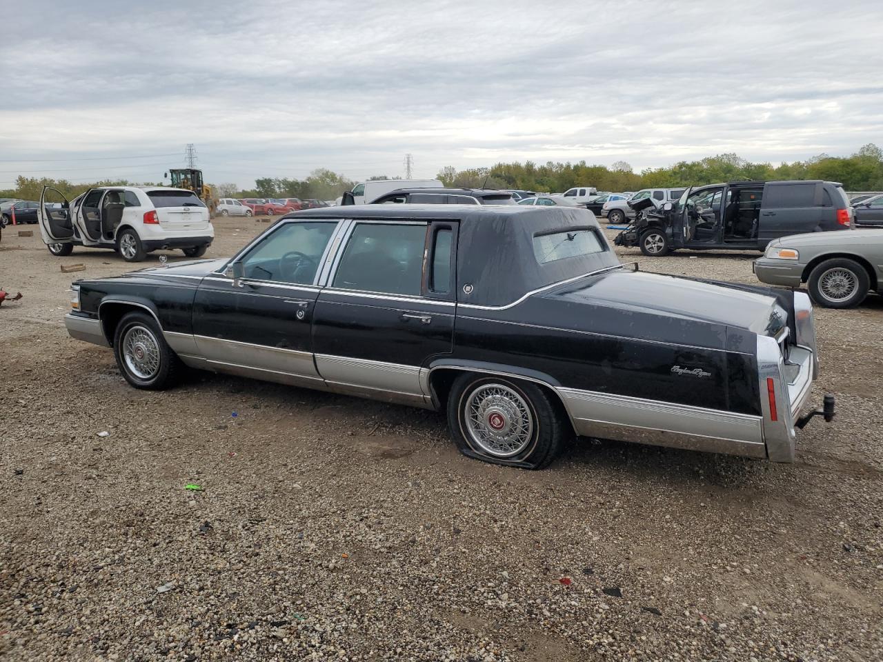 1990 Cadillac Brougham - Image 2