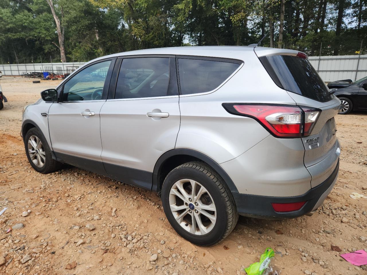 2017 Ford Escape Se - Фото 2