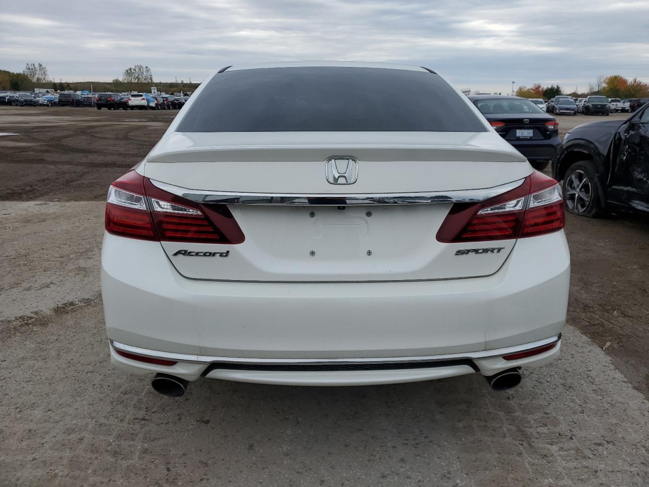 2017 Honda Accord Sport - Image 6