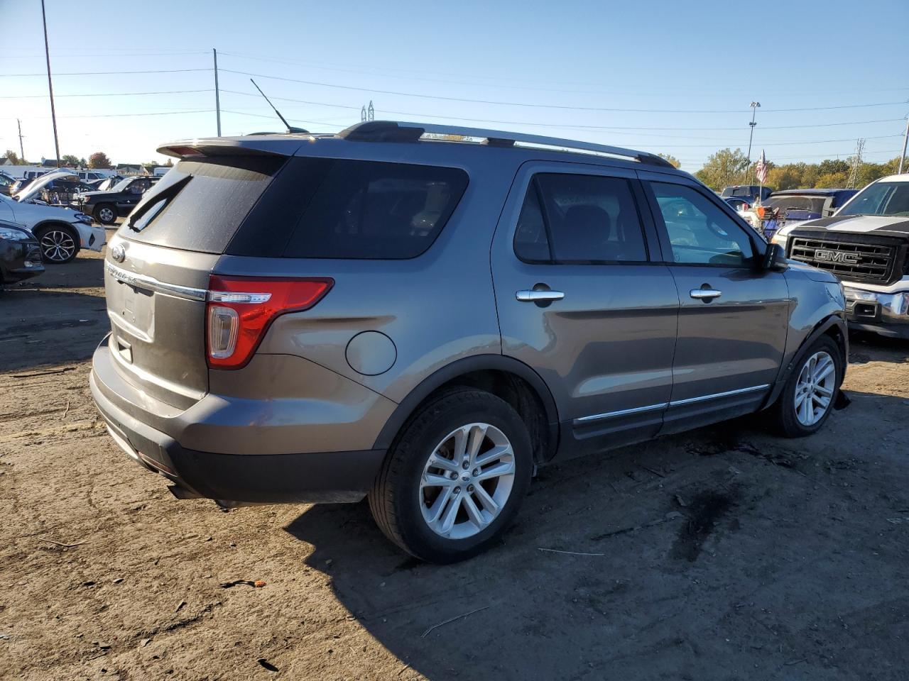 2013 Ford Explorer Xlt - Фото 3