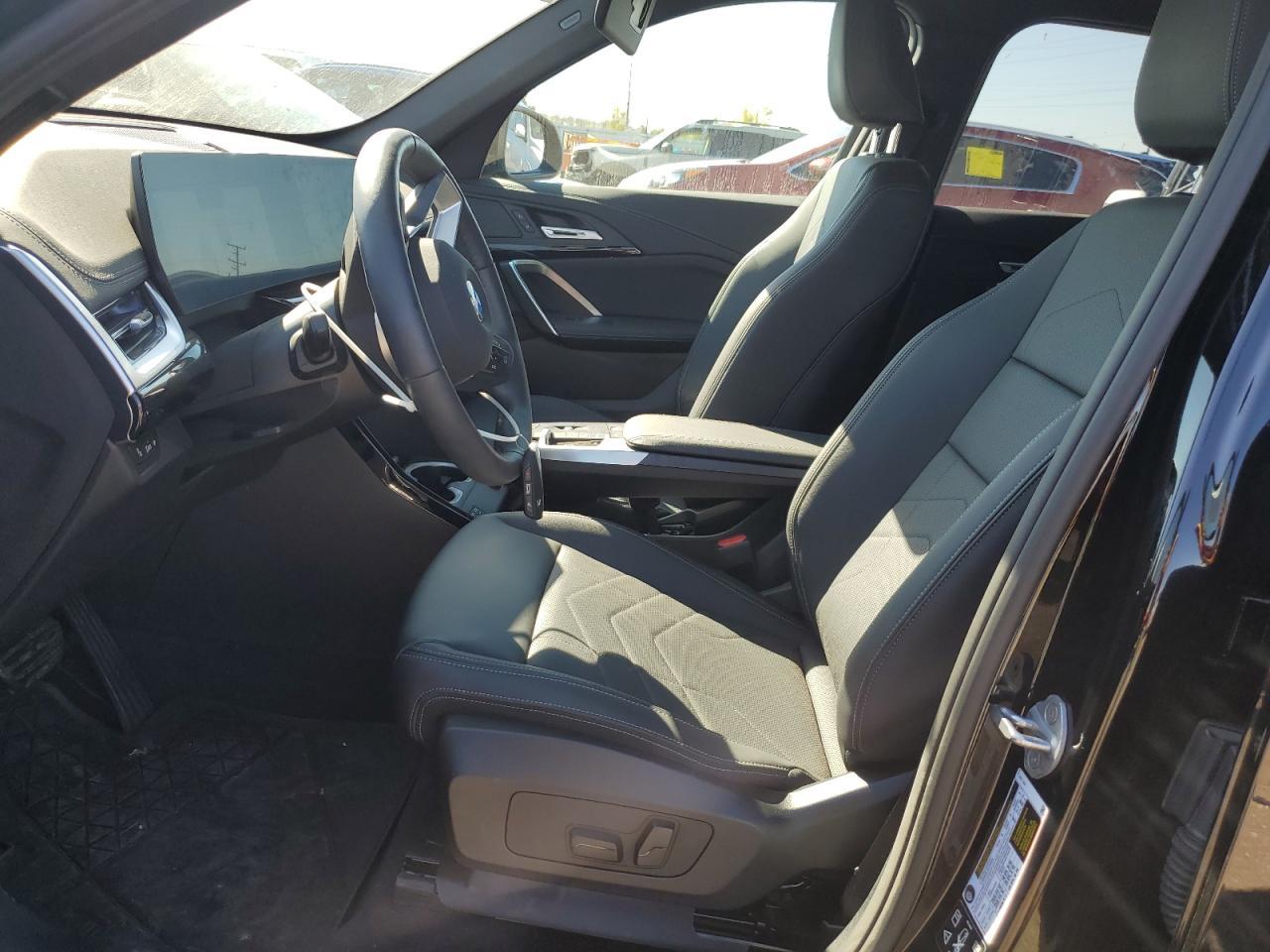 2025 BMW X1 xDrive28I - Image 7