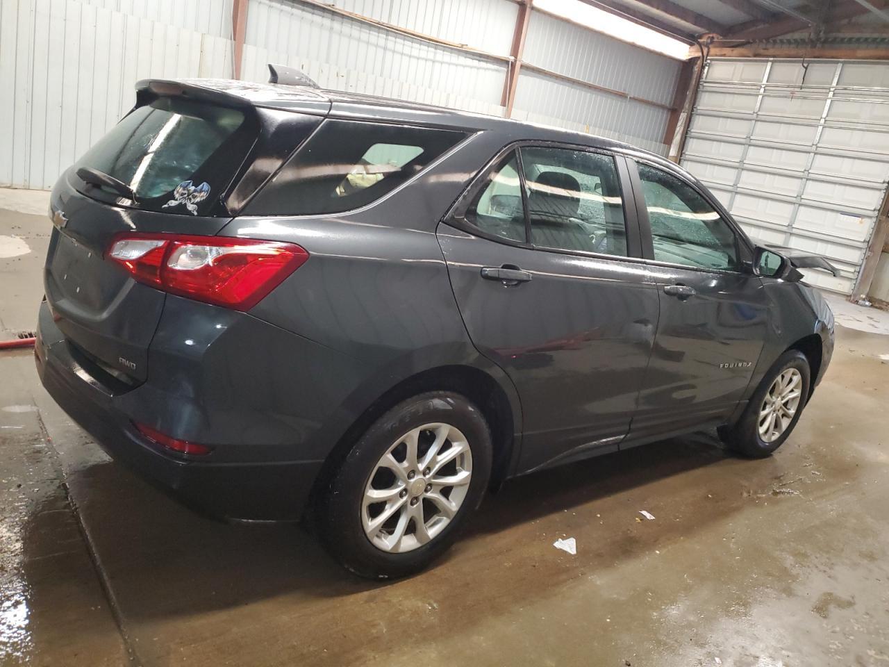 2020 Chevrolet Equinox Ls - Image 3