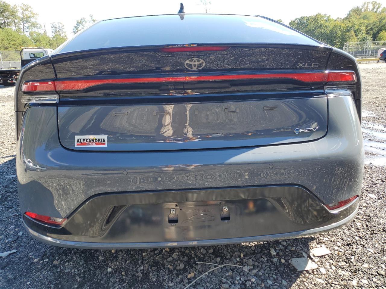 2023 Toyota Prius Le - Фото 6