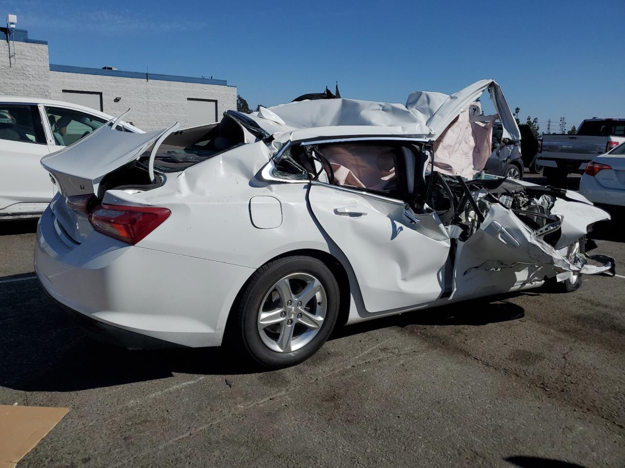 2022 Chevrolet Malibu Lt - Фото 3