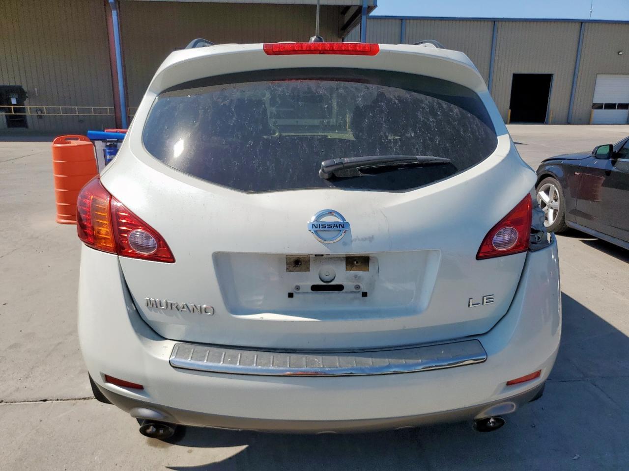 2010 Nissan Murano S - Фото 6