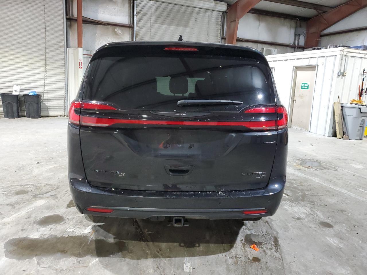 2023 Chrysler Pacifica Limited - Фото 6