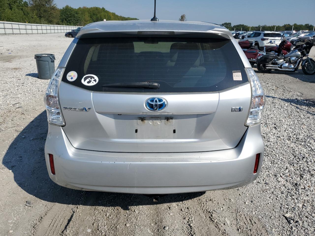 2013 Toyota Prius V - Фото 6