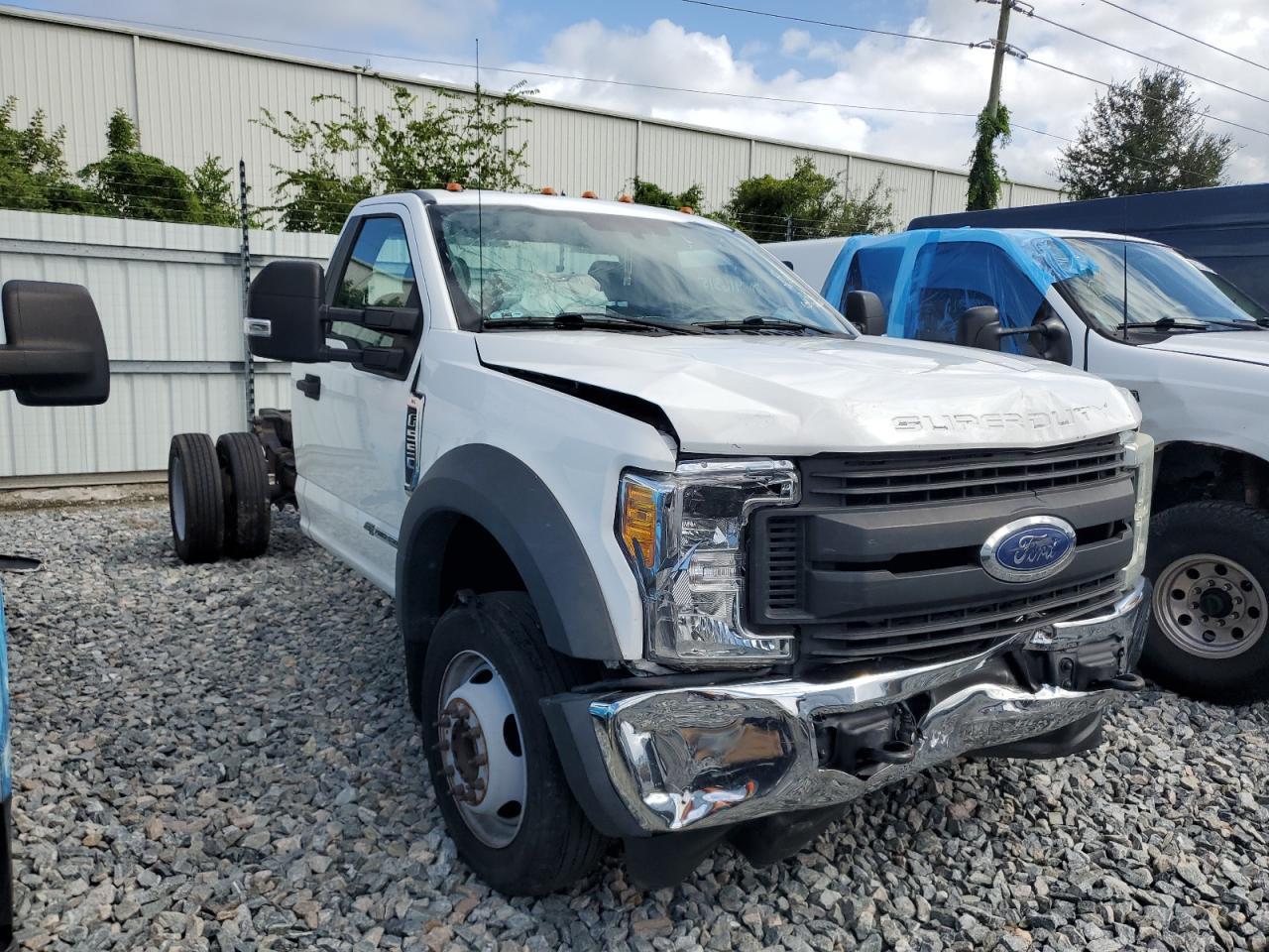 2017 Ford F550 Super Duty - Фото 4