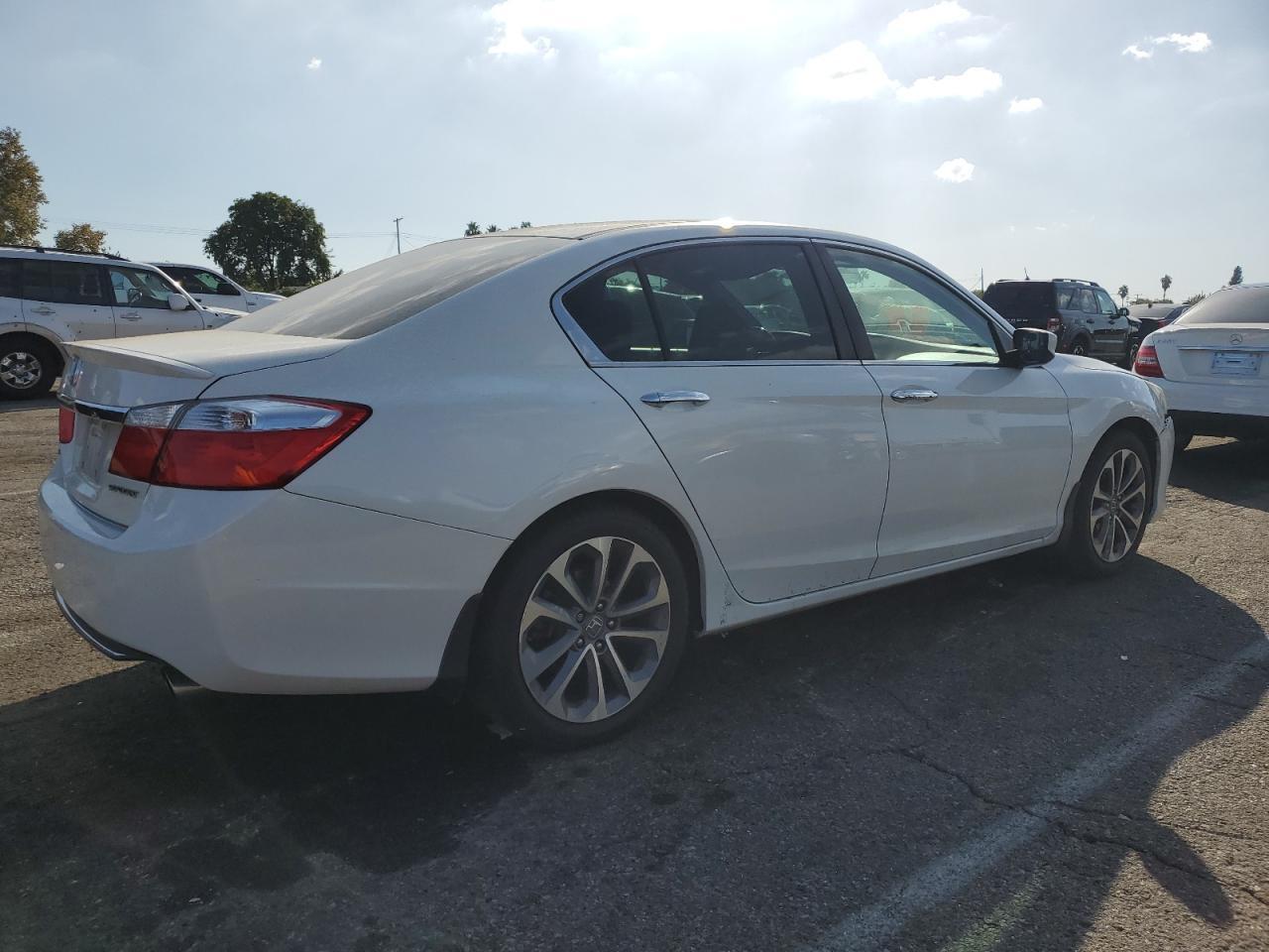 2013 Honda Accord Sport - Image 3