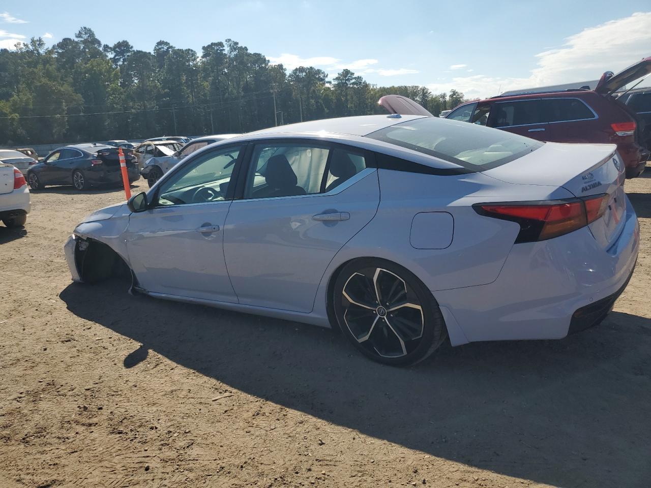 2024 Nissan Altima Sr - Фото 2