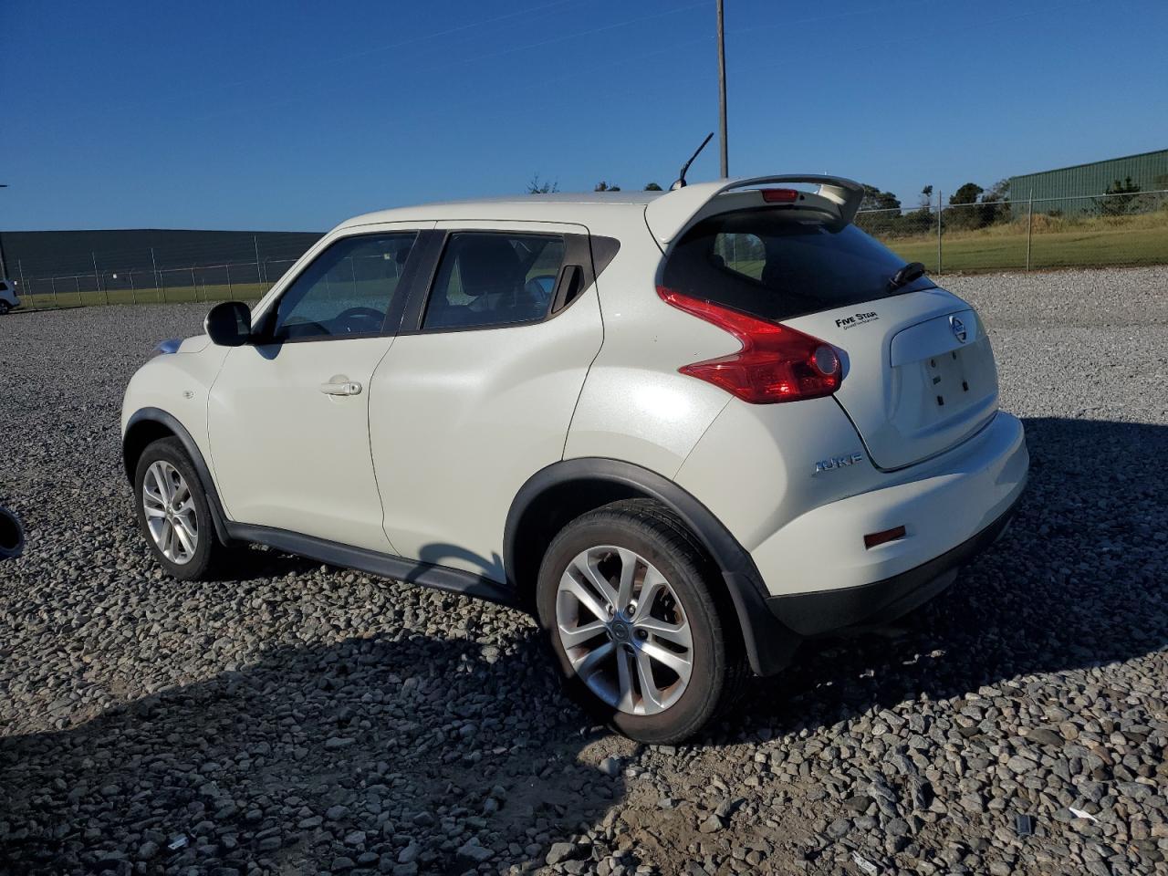 2012 Nissan Juke S - Image 2