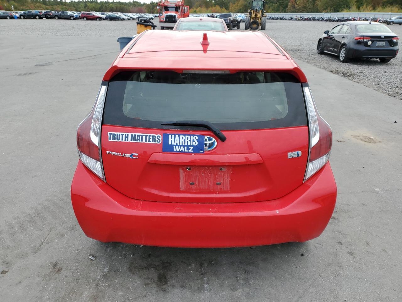 2016 Toyota Prius C - Фото 6