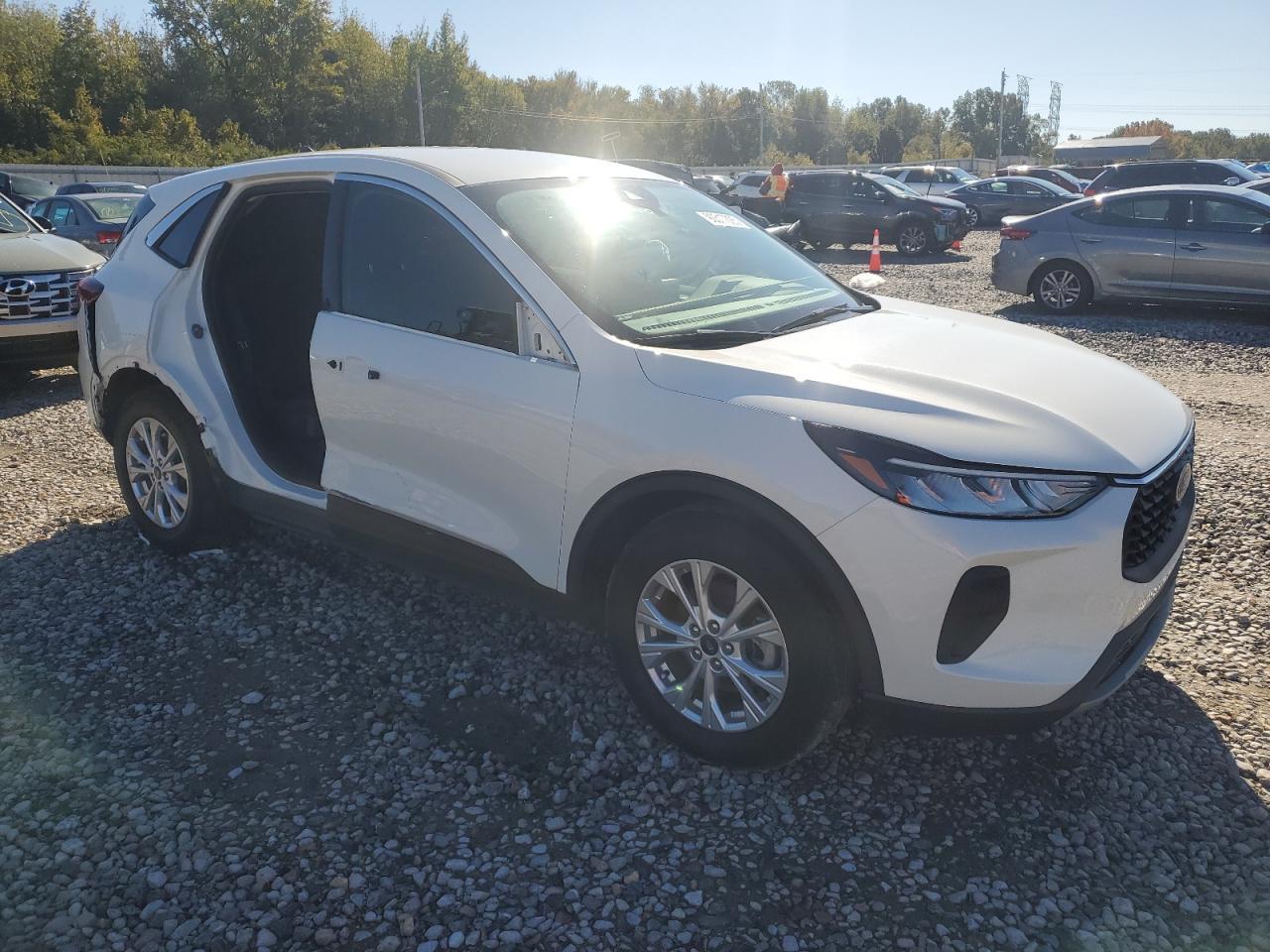 2023 Ford Escape Active - Image 4