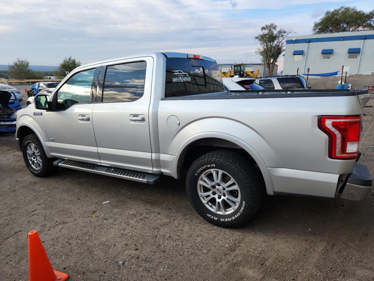 2016 Ford F150 Supercrew - Фото 2