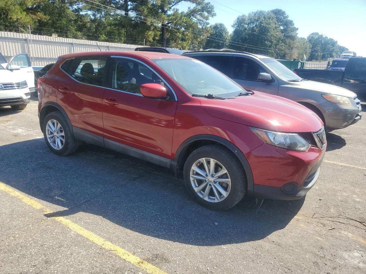 2018 Nissan Rogue Sport S - Фото 4