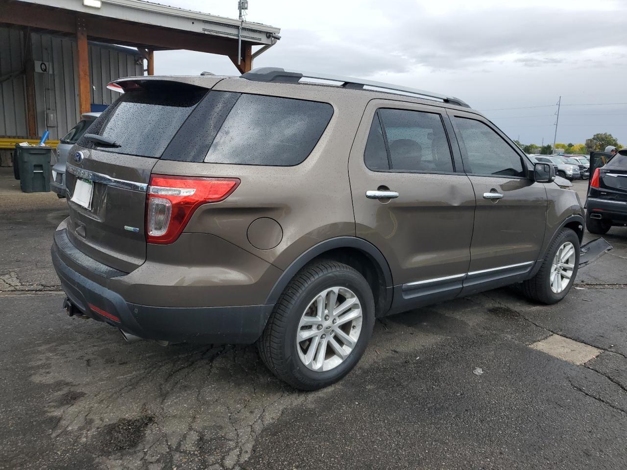 2015 Ford Explorer Xlt - Фото 3
