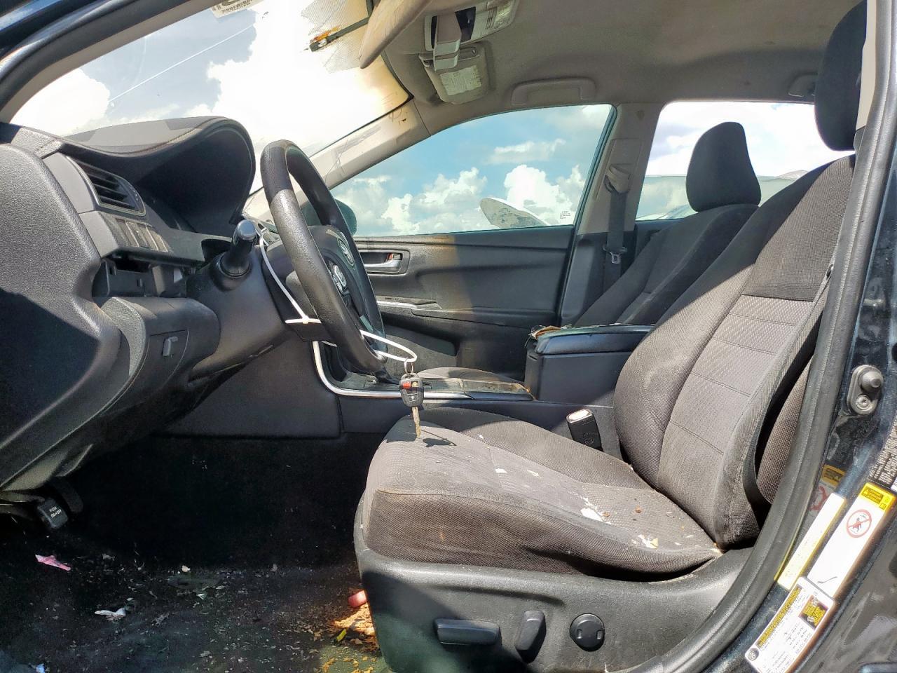 2016 Toyota Camry Le - Фото 7