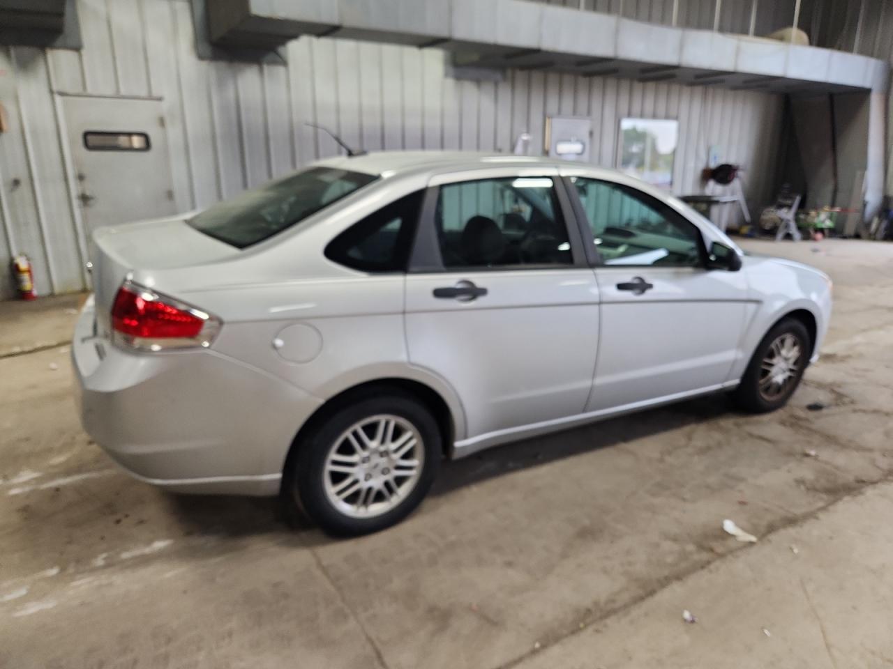 2010 Ford Focus Se - Фото 3