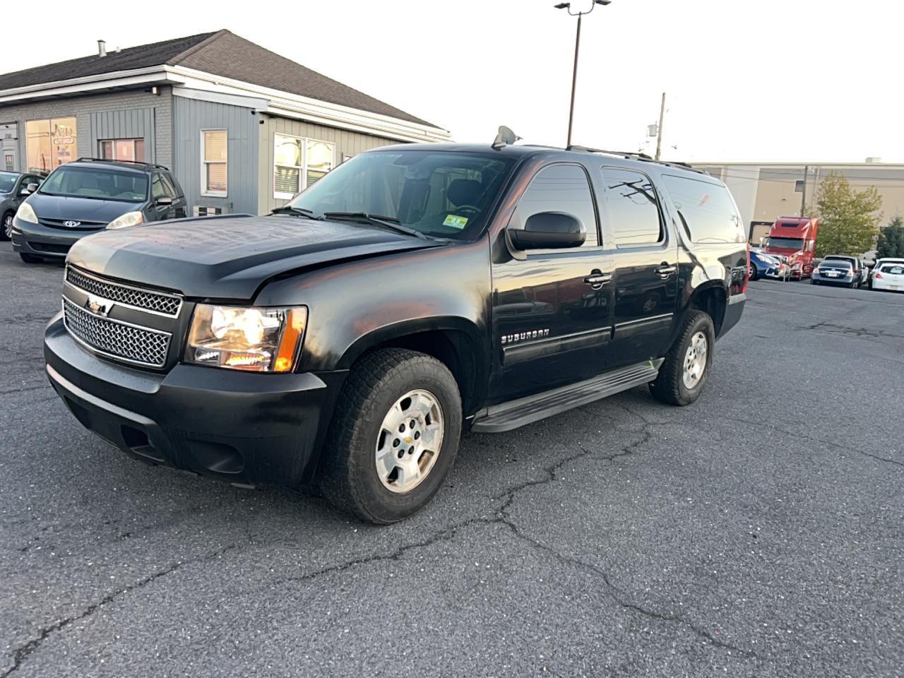 2012 Chevrolet Suburban K1500 Lt - Image 2