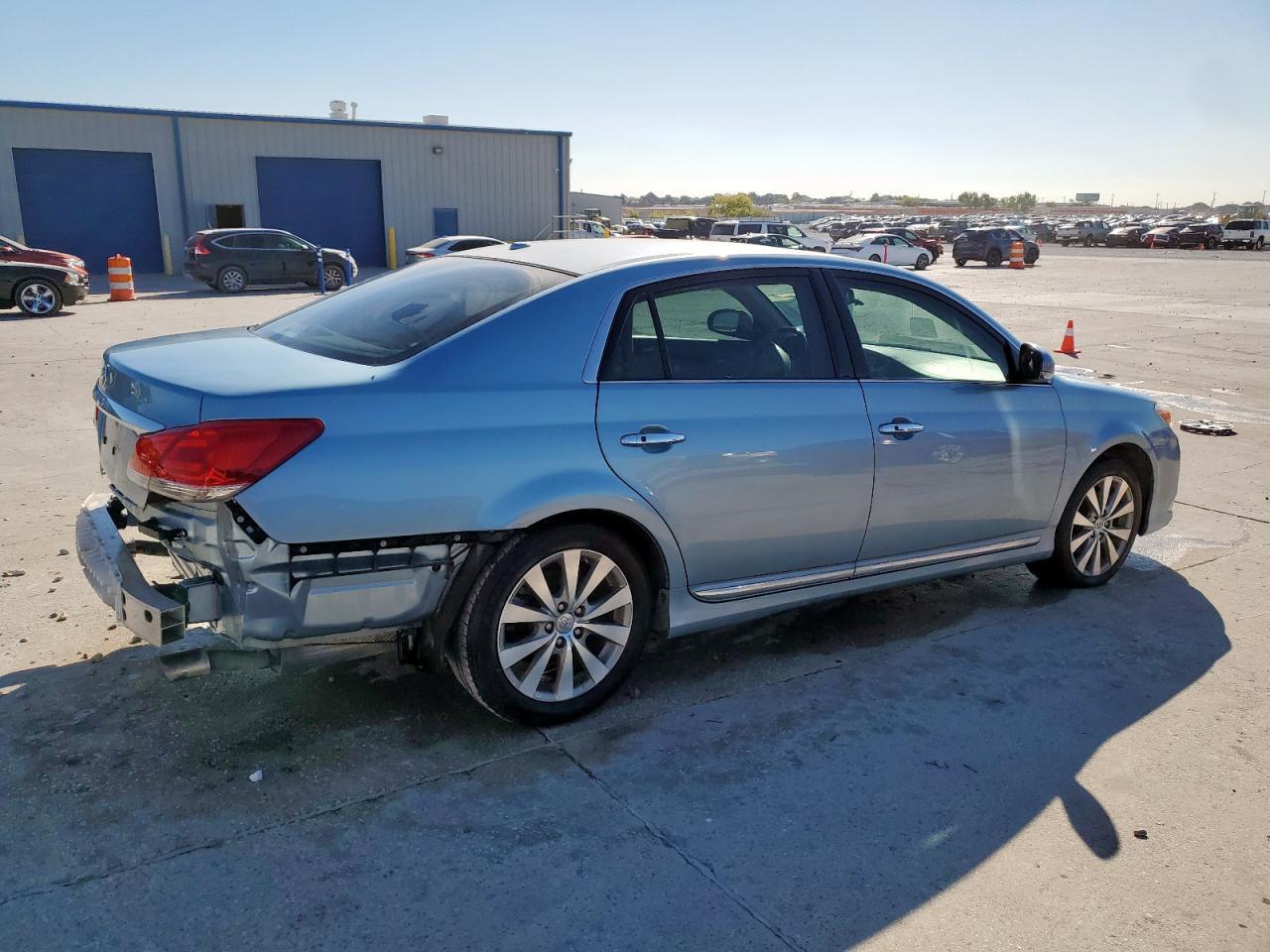 2012 Toyota Avalon Base - Фото 3