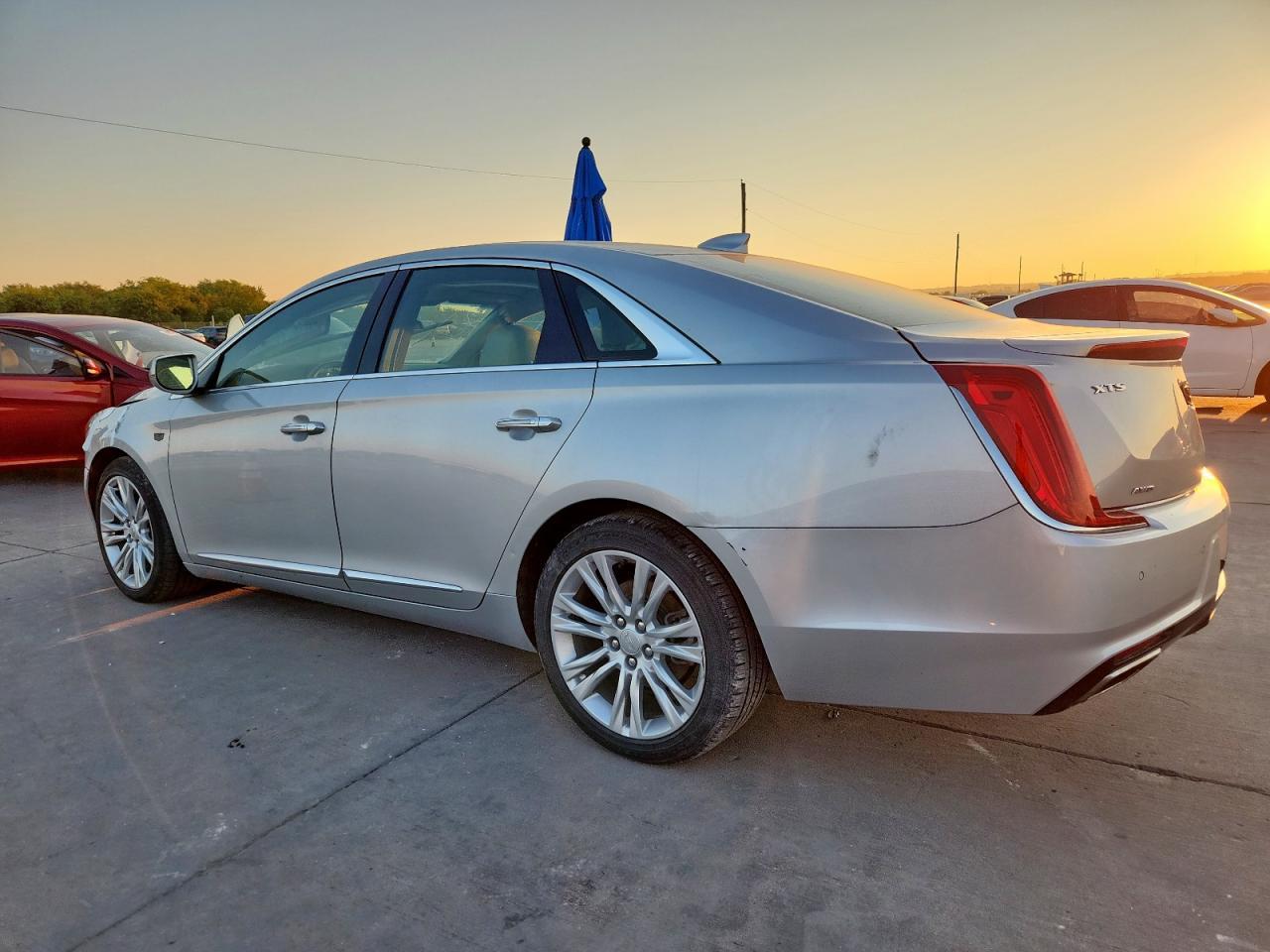 2019 Cadillac Xts Luxury - Фото 2
