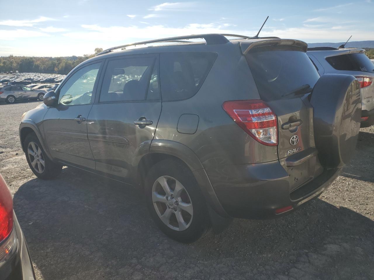 2011 Toyota Rav4 Limited - Фото 2