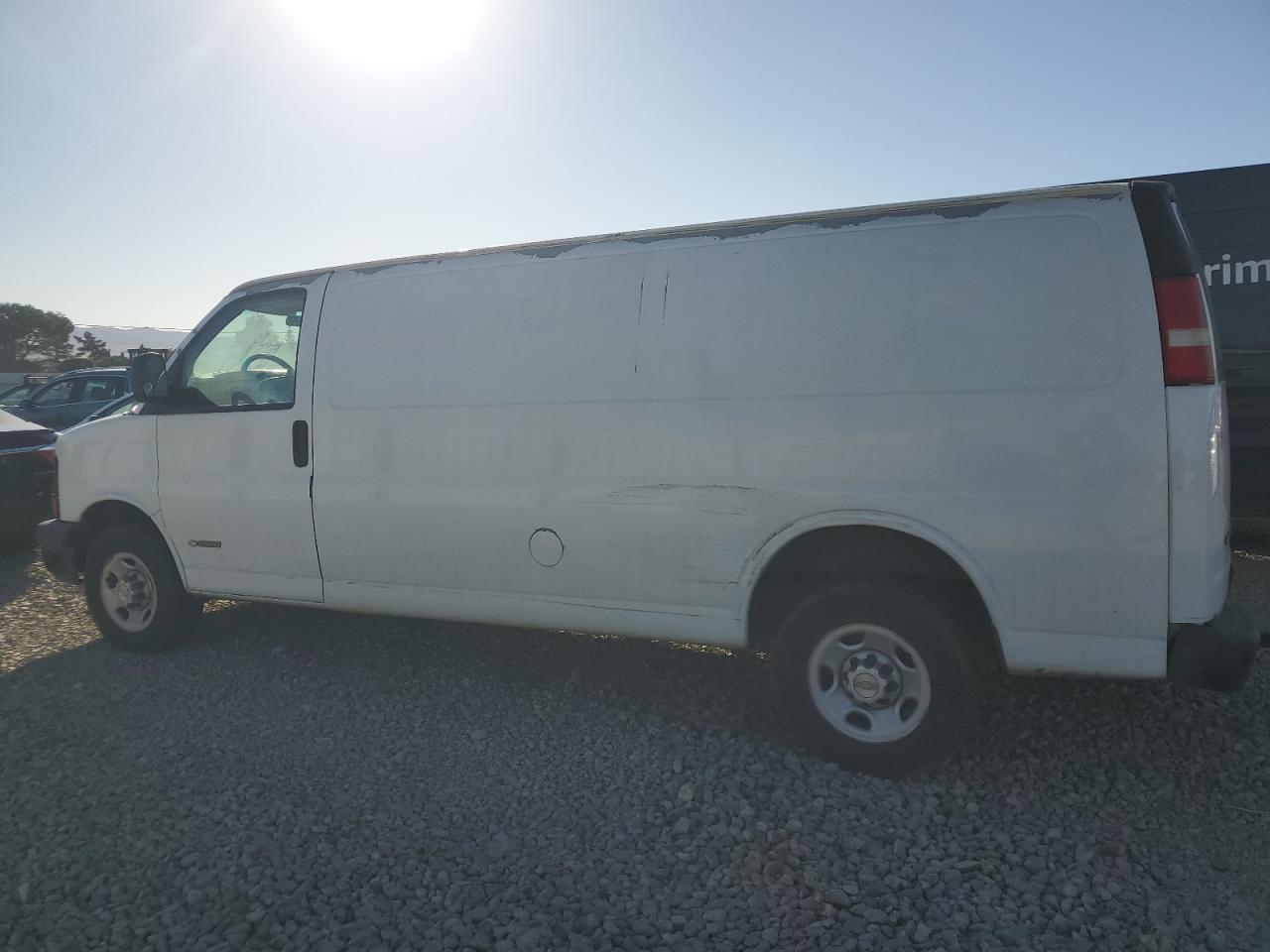 2004 Chevrolet Express G2500 - Image 2