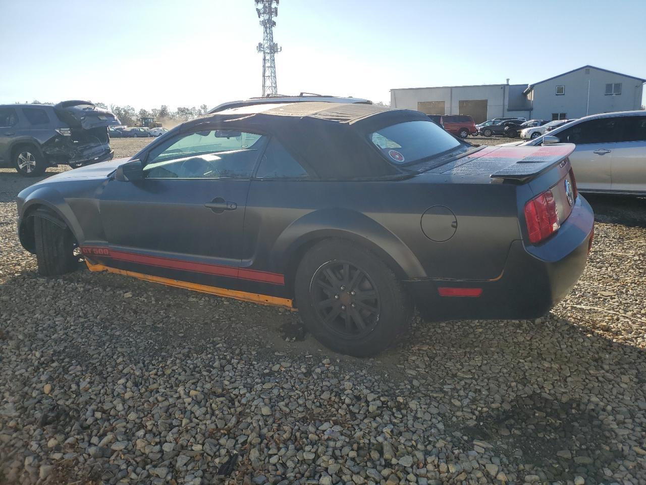 2007 Ford Mustang - Фото 2