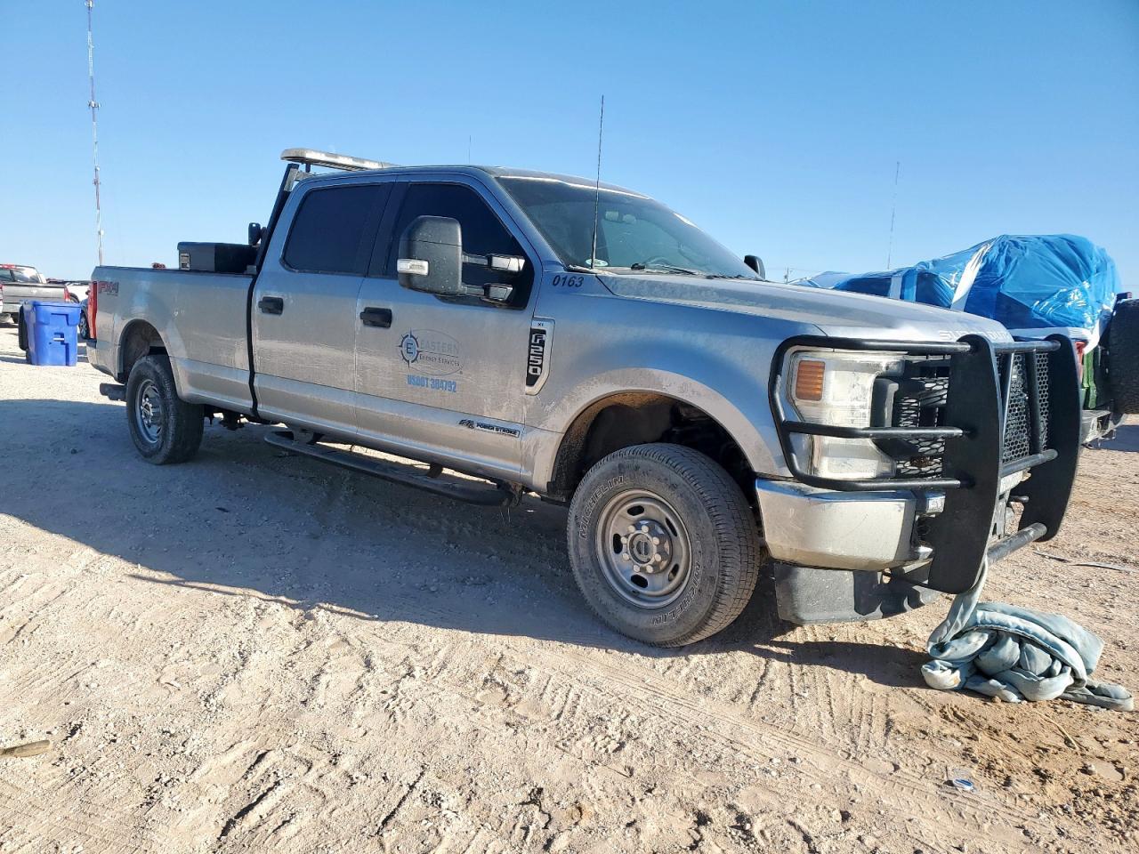 2022 Ford F250 Super Duty - Фото 4