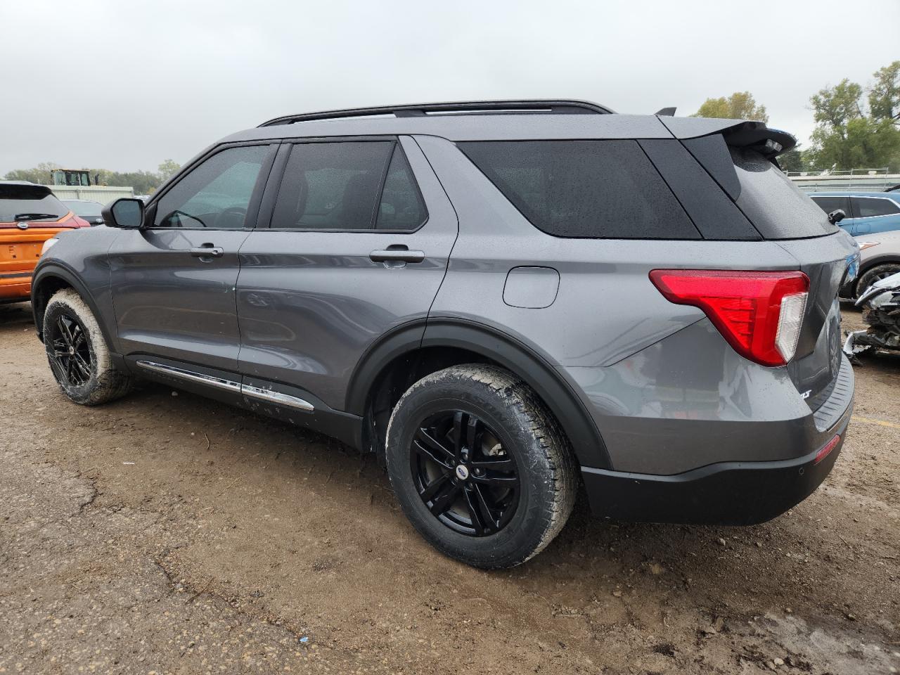 2021 Ford Explorer Xlt - Фото 2