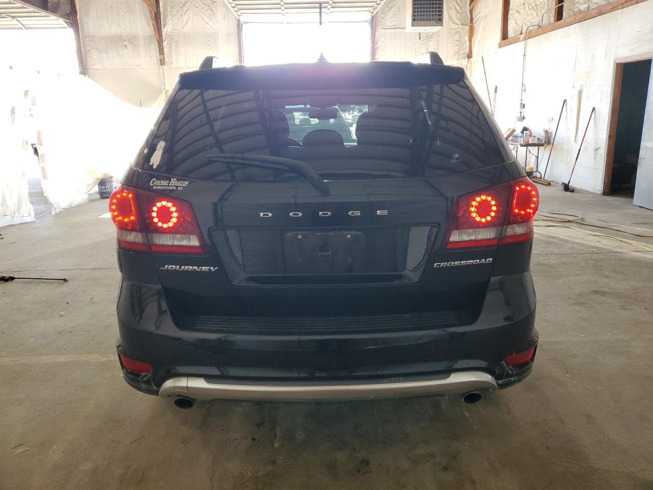 2017 Dodge Journey Crossroad - Image 6