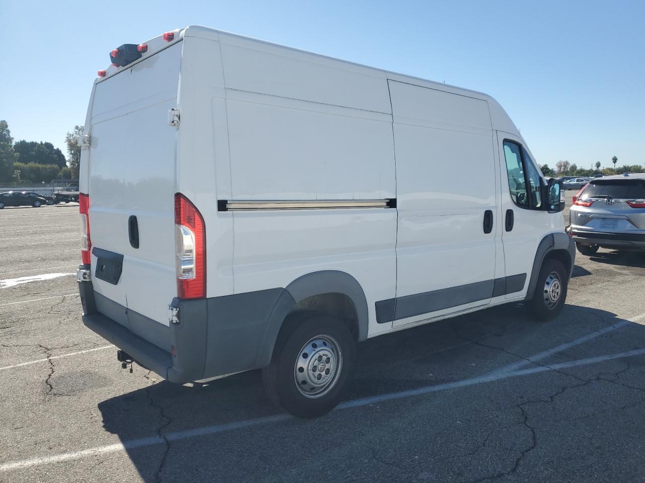 2018 Ram Promaster 1500 Delivery Van - Фото 3