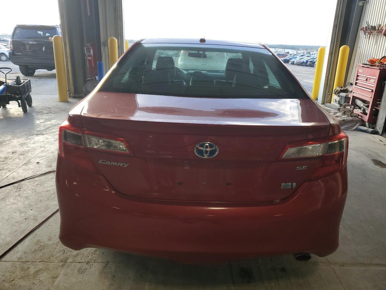 2014 Toyota Camry - Фото 6
