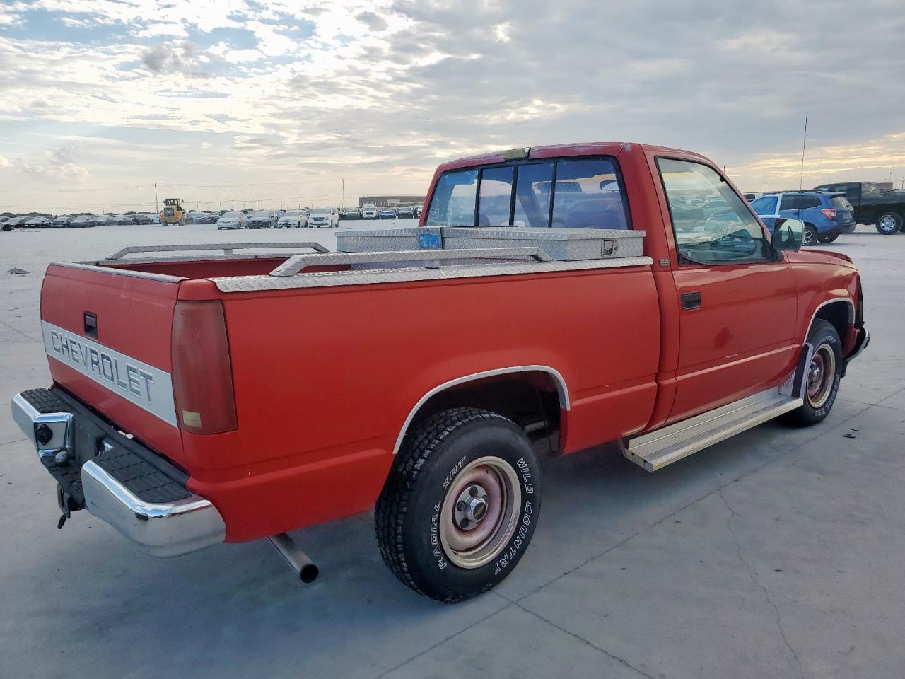 1992 Chevrolet Gmt-400 C1500 - Фото 3