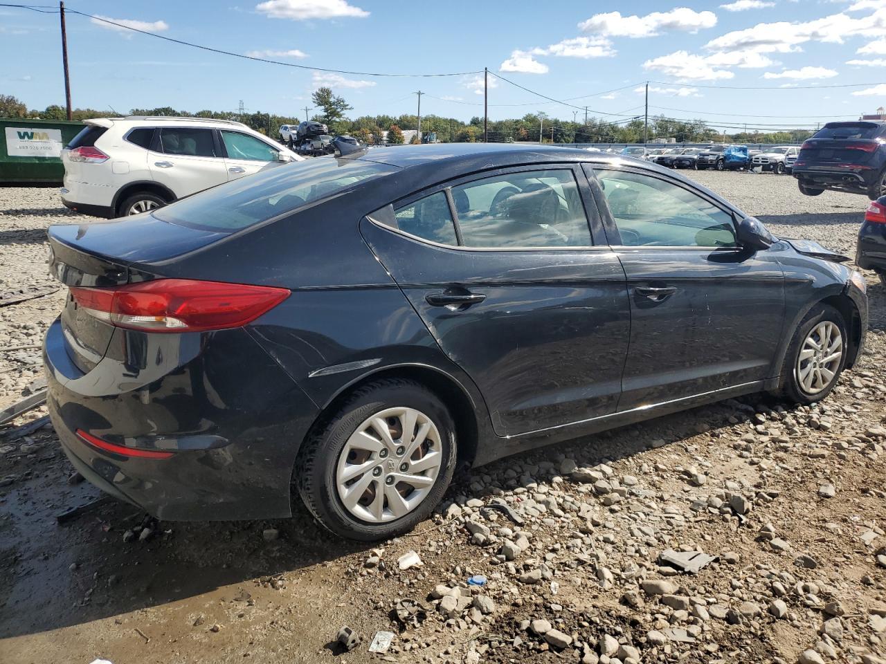 2018 Hyundai Elantra Se - Image 3