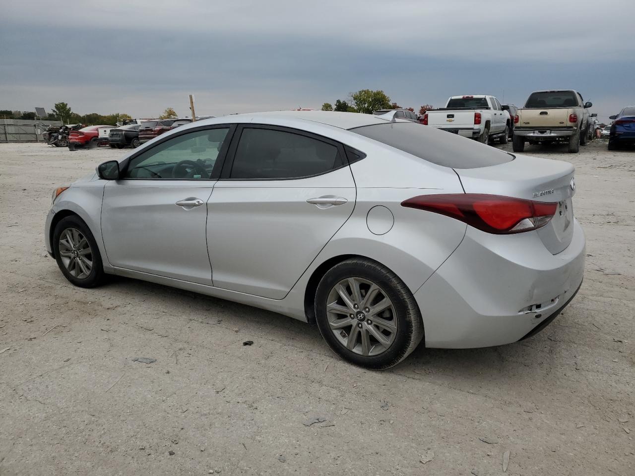 2014 Hyundai Elantra Se - Фото 2